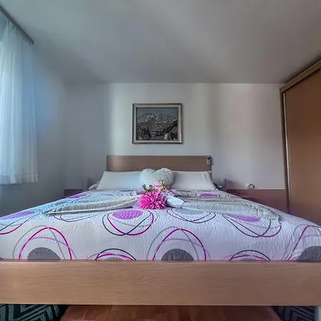 Vista Apartment