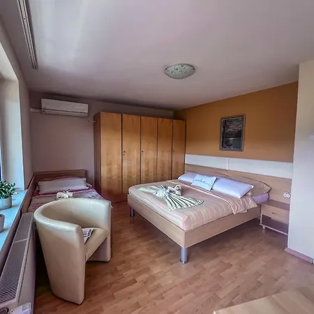Vista Apartment *